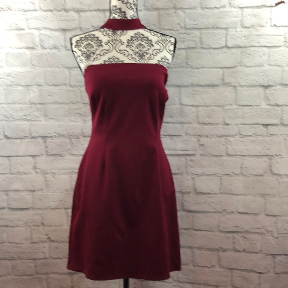 Speechless burgundy choker strapless body dress